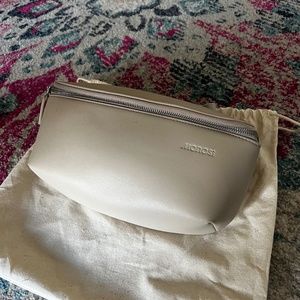 MONOS Metro Sling bag Ivory (vegan leather) *EUC*